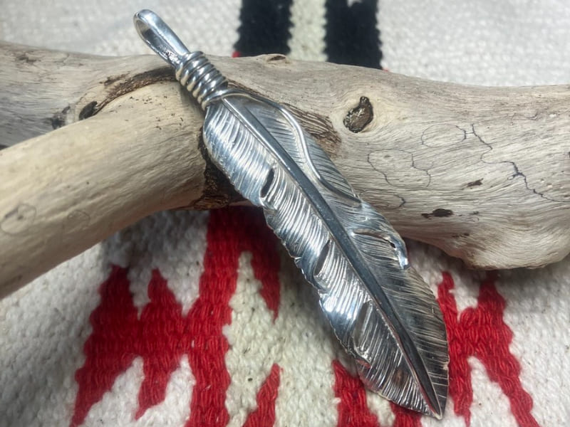 フェザーペンダントトップ 特大 右