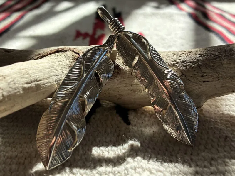 フェザーペンダントの写真